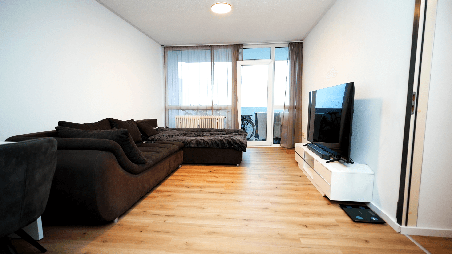 Vermietete 2-Zimmer-Wohnung mit Loggia & Fernblick – ca. 6,7 % Rendite